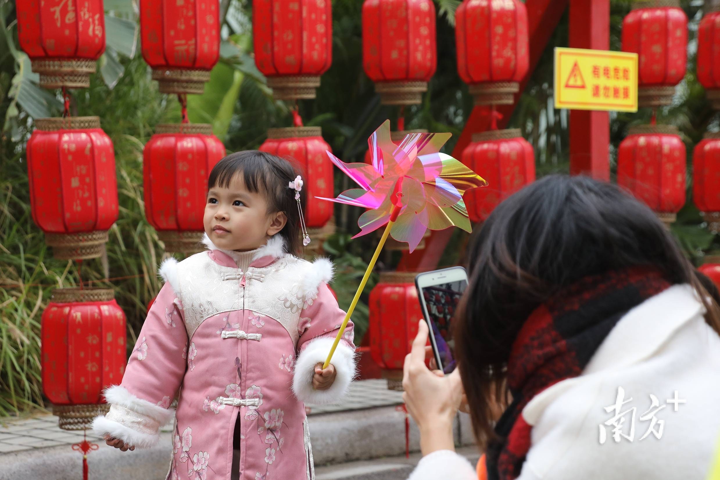 看港澳同胞欢度非遗春节——一场文化与情感的盛宴