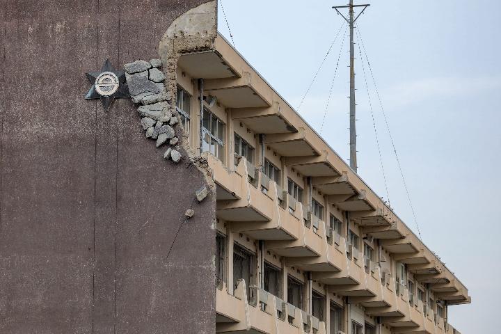 震惊！小学老师带儿子闯教室挥拳打学生事件曝光，背后真相令人深思——从生活应用角度探讨教育乱象与反思应对之道。