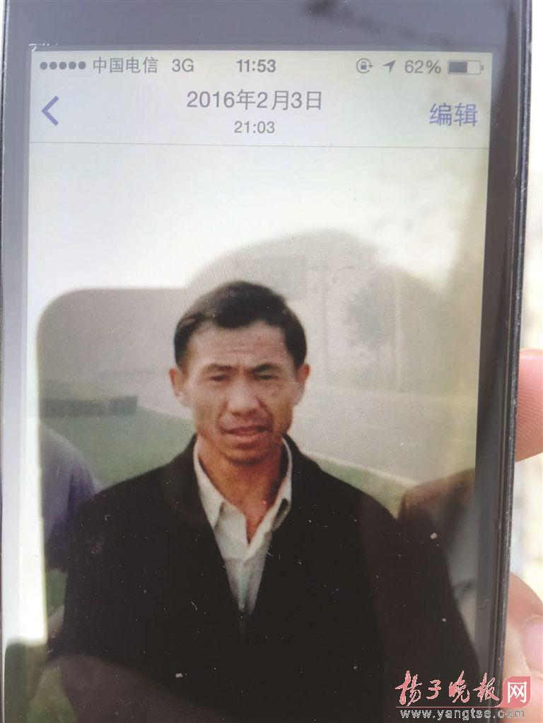 寻子26年的肖栋爸爸离世，人间大爱与社会温情交织的悲情故事引人深思！标题如下，痛失寻找儿子之路上的守护者——纪念历经艰辛、离世的 肖父之殇。